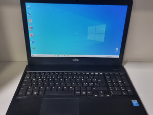 Laptop Fujitsu A555 / i3-5005U / 8 RAM / 240 SSD