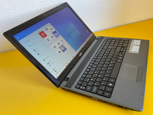 Laptop Acer 15.6" i3-380M 2.53 /SSD 128GB/8GB/TORBA GRATIS