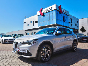 Alfa Romeo Stelvio 2.2 JTDM AWD Q4 Automatik Super Panorama