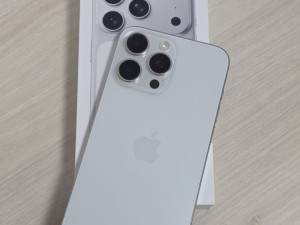 IPHONE 15 PRO MAX 256GB Bez tragova koristenja Garancija Radnje