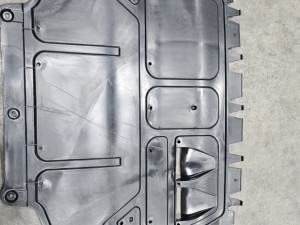 Zaštita plastika motora Golf 6 sa ventilacijom