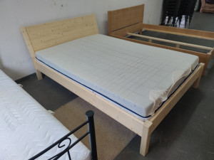 Francuski ležaj 140x200 puno drvo