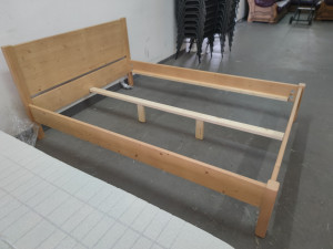 Francuski ležaj 140x200 puno drvo novo