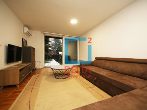 Namješten dvosoban stan / Adila Grebe / Skenderija / Centar