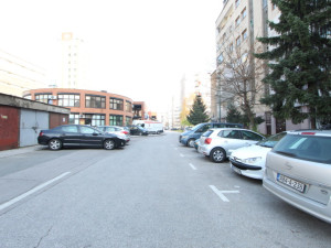 Namješten trosoban stan, Čengić Vila