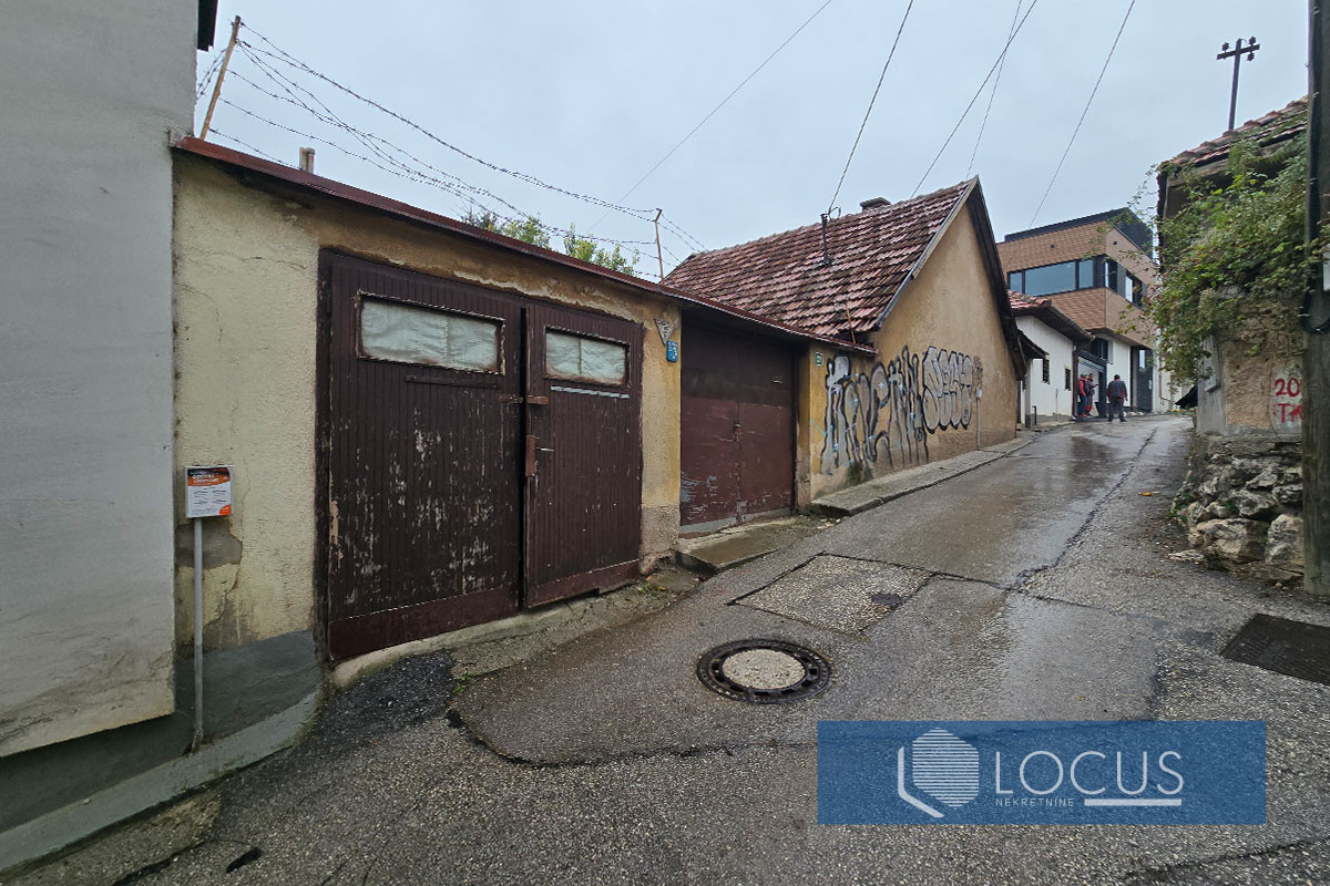 LOCUS: Dvije kuće na parceli 269m2, nas. Mejtaš, Centar photo 2
