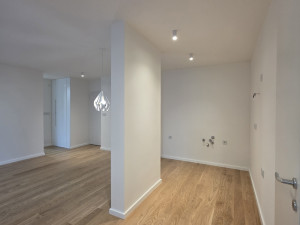 Nov renoviran 4soban stan Grbavica - Novo Sarajevo