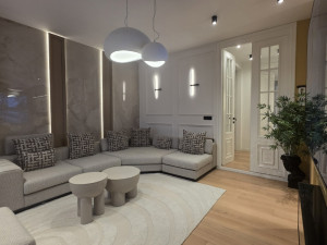 Prodaja cetverosoban renoviran stan Sarajevo - Centar