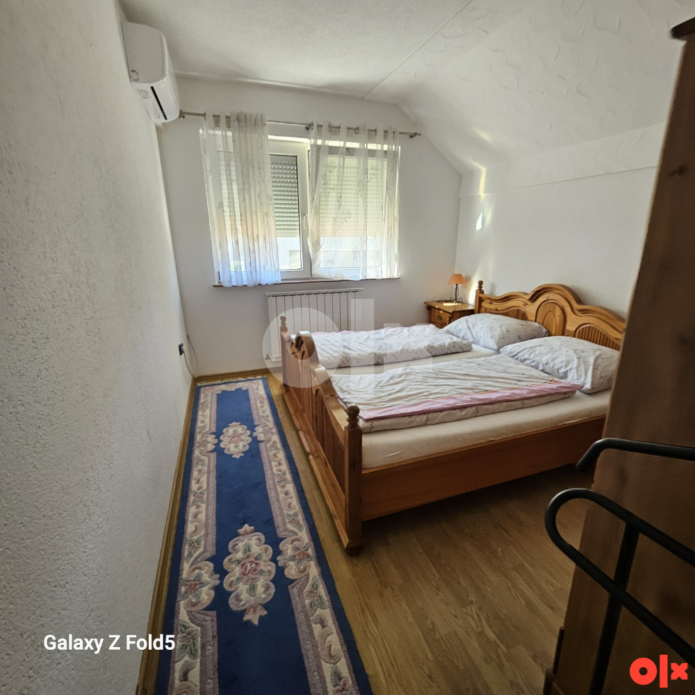 Kuća Blažuj, Peny, stanovi na kraci i duži period 17
