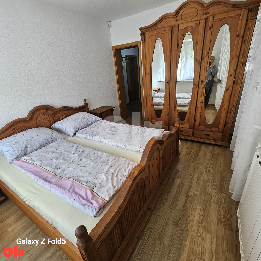 Kuća Blažuj, Peny, stanovi na kraci i duži period 19