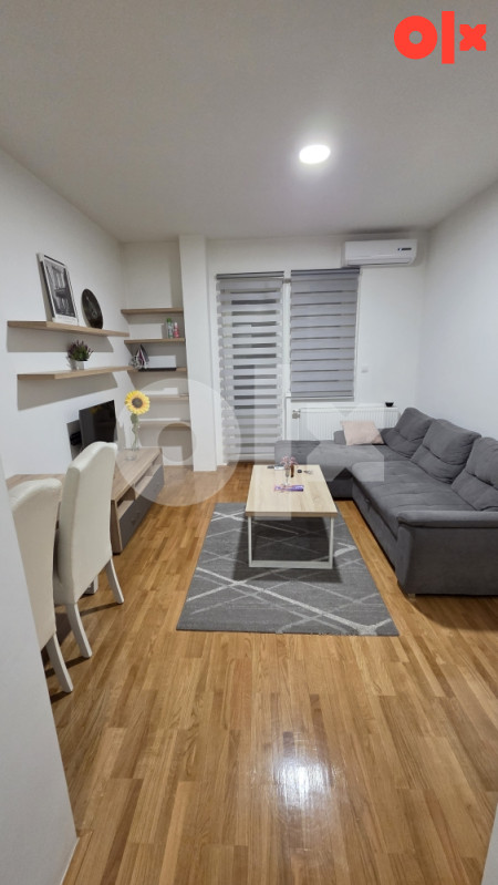 Stan Račanska 40m2, klima, namjesten, garaža, novo.