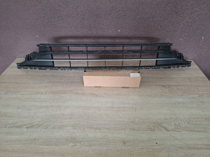 Passat 8 b8 facelift prednja resetka 3G0853677AA