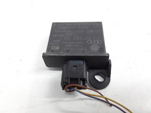 4F090728305 002BE00001 ELEKTRONIKA GUMA SENZORA  AUDI
