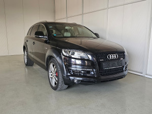 Audi Q7 3.0 TDI S-Line*7 Sjedišta*Panorama*Navigacija*20.ke Felge