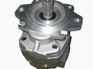 KOMATSU PUMPA BULDOZER