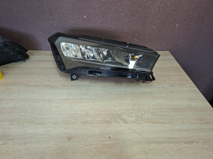 Skoda Enyaq far desni 5LB941016