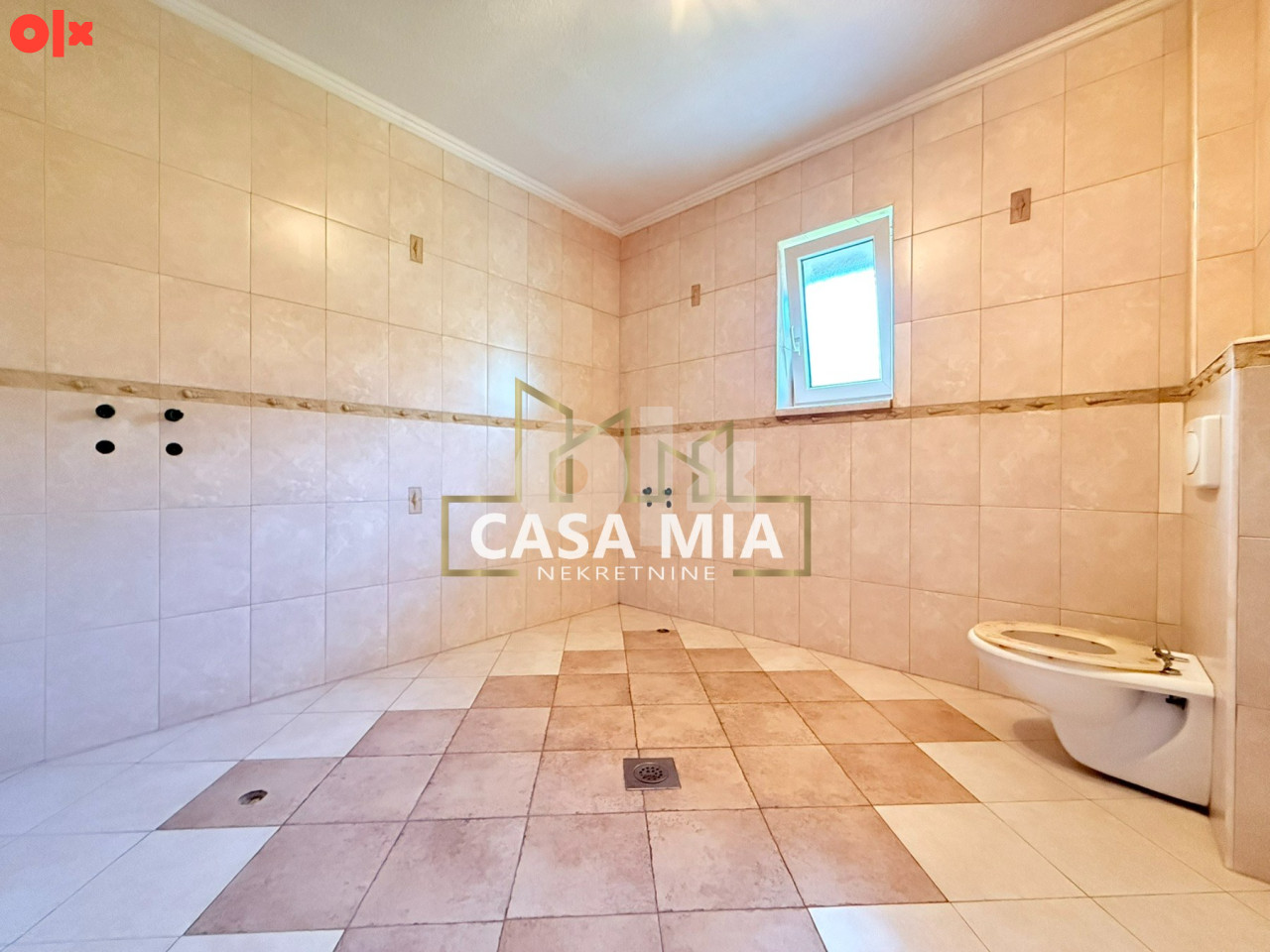 CASA MIA / Kuća 185 m2 / Zemljište 916 m2 / Kakanj 24