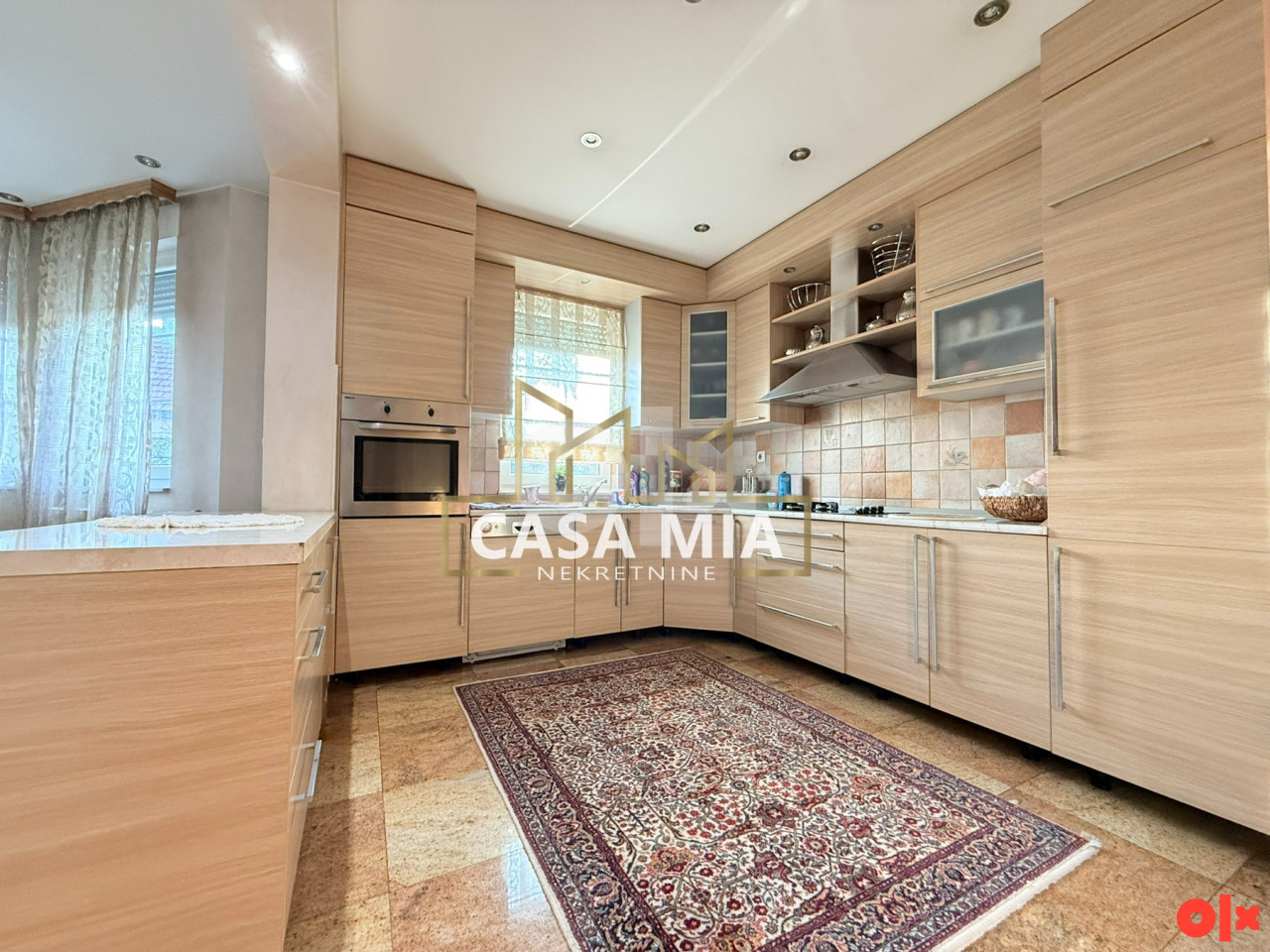 CASA MIA / Kuća 185 m2 / Zemljište 916 m2 / Kakanj 12