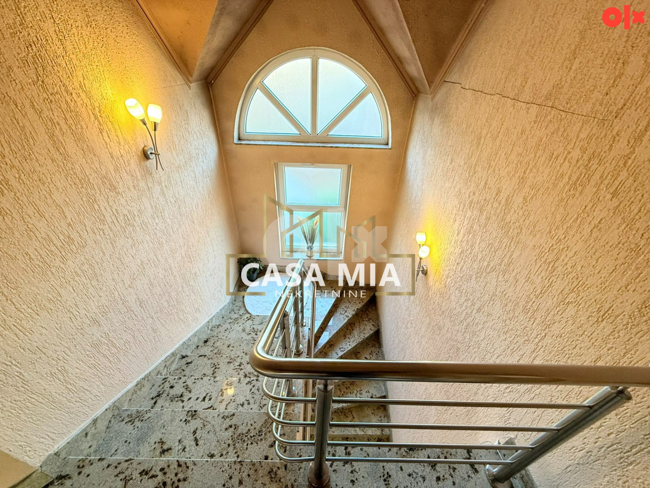 CASA MIA / Kuća 185 m2 / Zemljište 916 m2 / Kakanj 18
