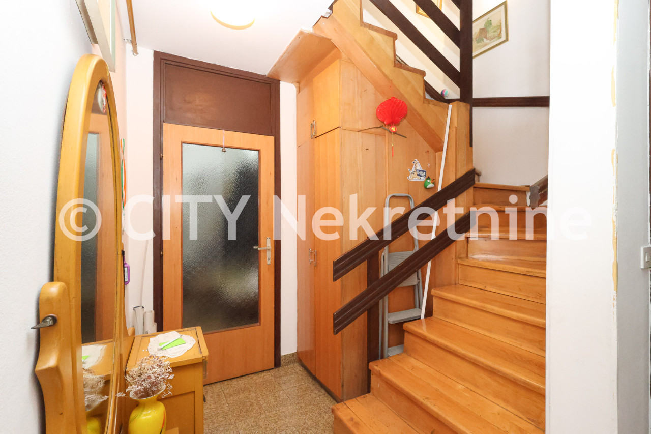 Petosoban dvoetažni stan - Centar - Breka - 116 m2 16