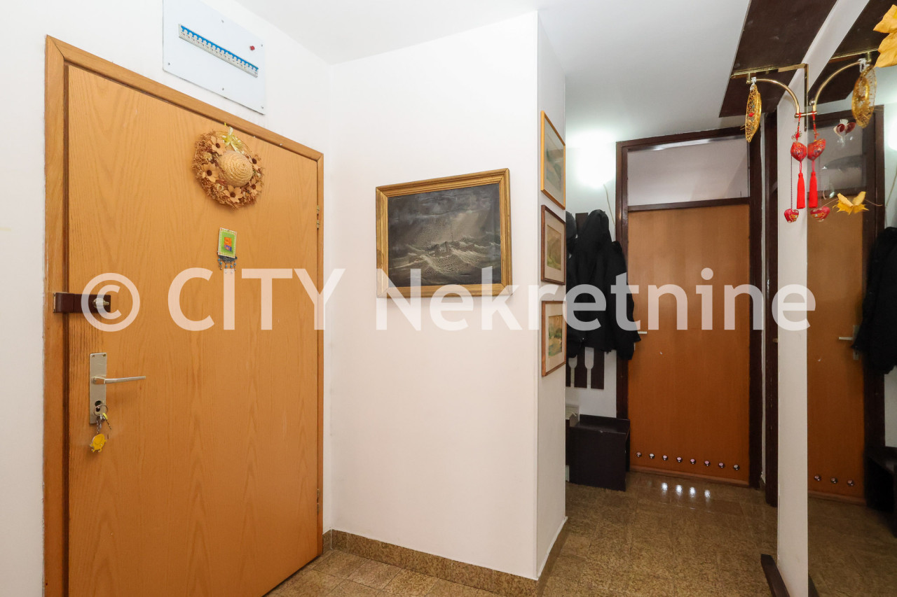 Petosoban dvoetažni stan - Centar - Breka - 116 m2 27
