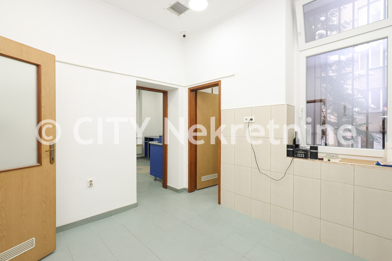 Poslovni prostor sa parkingom - Centar - Čobanija - 42 m2 5