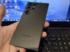 SAMSUNG S24 ULTRA 256/12 GRAY ODLICAN TELEFON ORIGINALAN