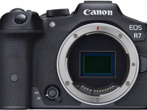 ..Canon EOS R7 body