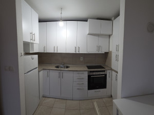 Najam - dvosoban stan 40m2 - ul. Trg Kralja Aleksandra