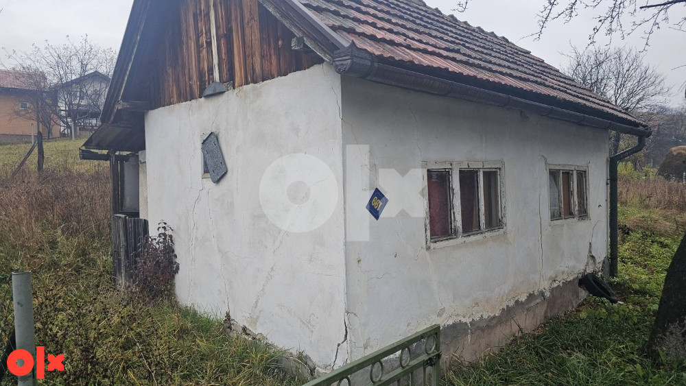 Zemljište i kuća sa svim priključcima Tuzla // Sepetari 2