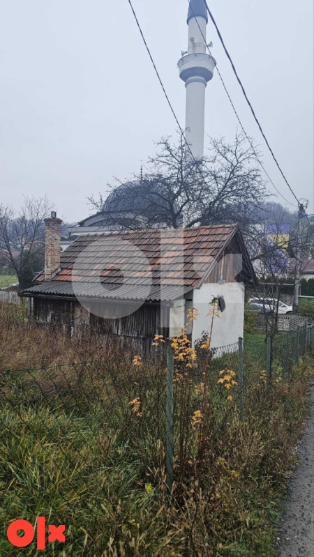 Zemljište i kuća sa svim priključcima Tuzla // Sepetari