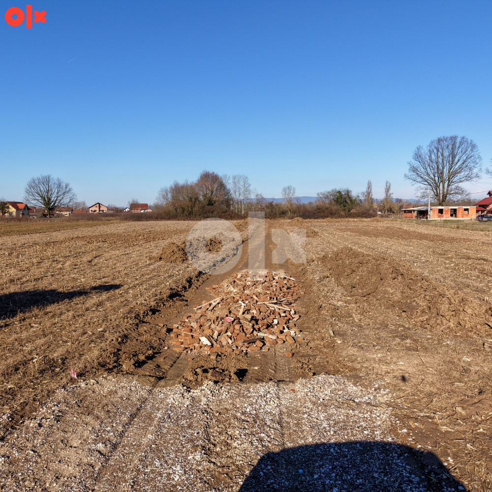 Placevi od 500m2 do 700m2 Gradiška 9