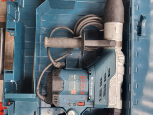 Bosch GBH 5-40 DCE sa koferom buši i štema