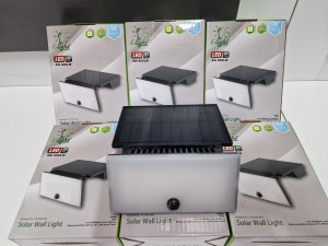 LED Solarni Reflektor sa Senzorom Pokreta