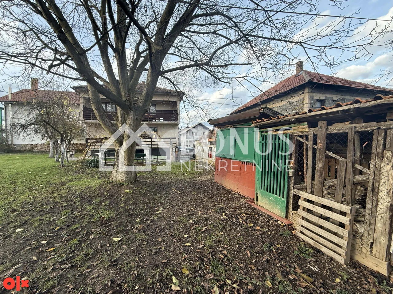 Kuća sa okućnicom u Vitezu 25
