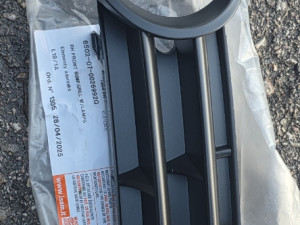 Maska resetka branika karambolke Audi a3 Desno