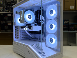 GAMING PC RX 9060 XT 16GB/RYZEN 5 7600X/32GB DDR5