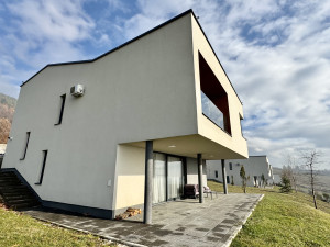 Luksuzna vila / kuća Poljine - 205m2 / 2 parking mjesta