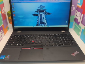 Laptop LENOVO T15 / i5-1135G7 / 16GB / 512GB / Intel Iris / 15.6"