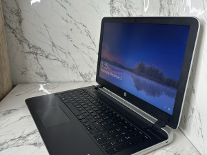 Laptop HP pavilion i5-4210U 1000GB/8GB Ram