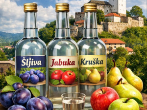 RAKIJA DOMAĆA GRADAČAC ŠLJIVA JABUKOVAČA KRUŠKA JABUKA