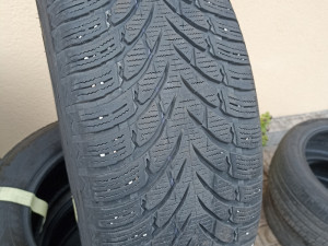 Gume nokian 235/60R18 zimske