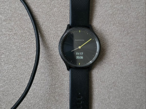Garmin vivomove HR sat
