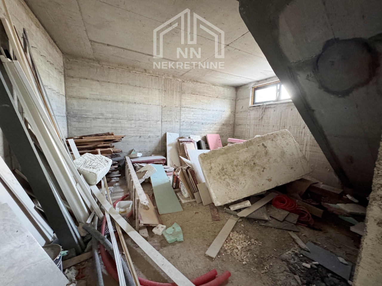 NN Nekretnine : Poslovni prostor 101m2 - Bjelašnica 14