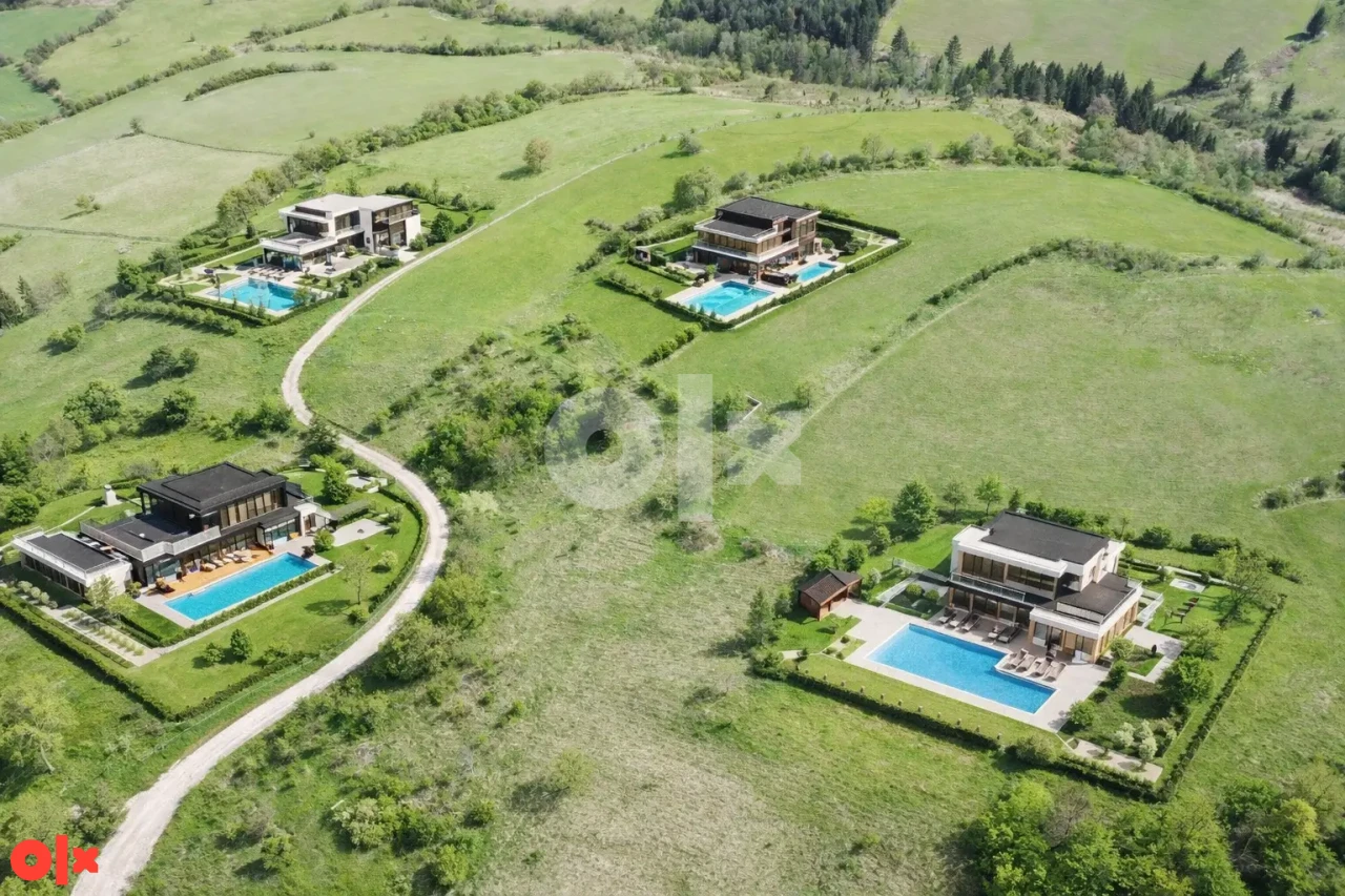 Parcela sa 4 dozvole 19.500 m2 u prirodi Nišića 2