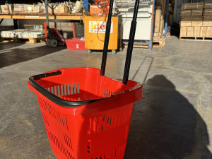 TRGOVACKA KORPA NA TOCKICIMA