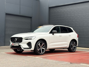 Volvo XC 60 2.0 B4 AWD 4x4 R Design Pano Kamera XC60 2022