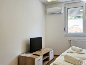 Izdajem trosoban stan Stup-Bare photo 4