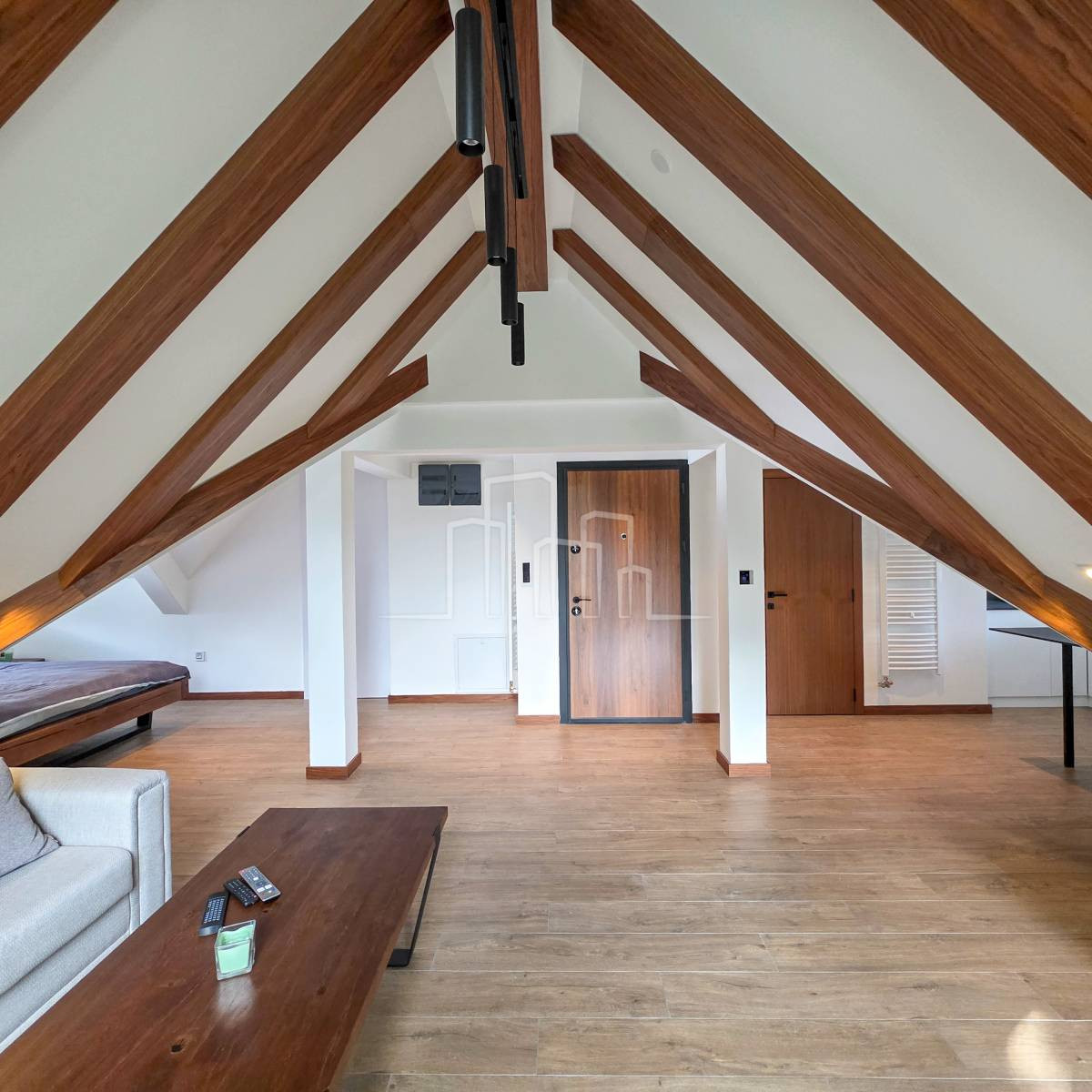 Opremljen Penthouse apartman 54m2 Dvorišta Jahorina prodaja 10