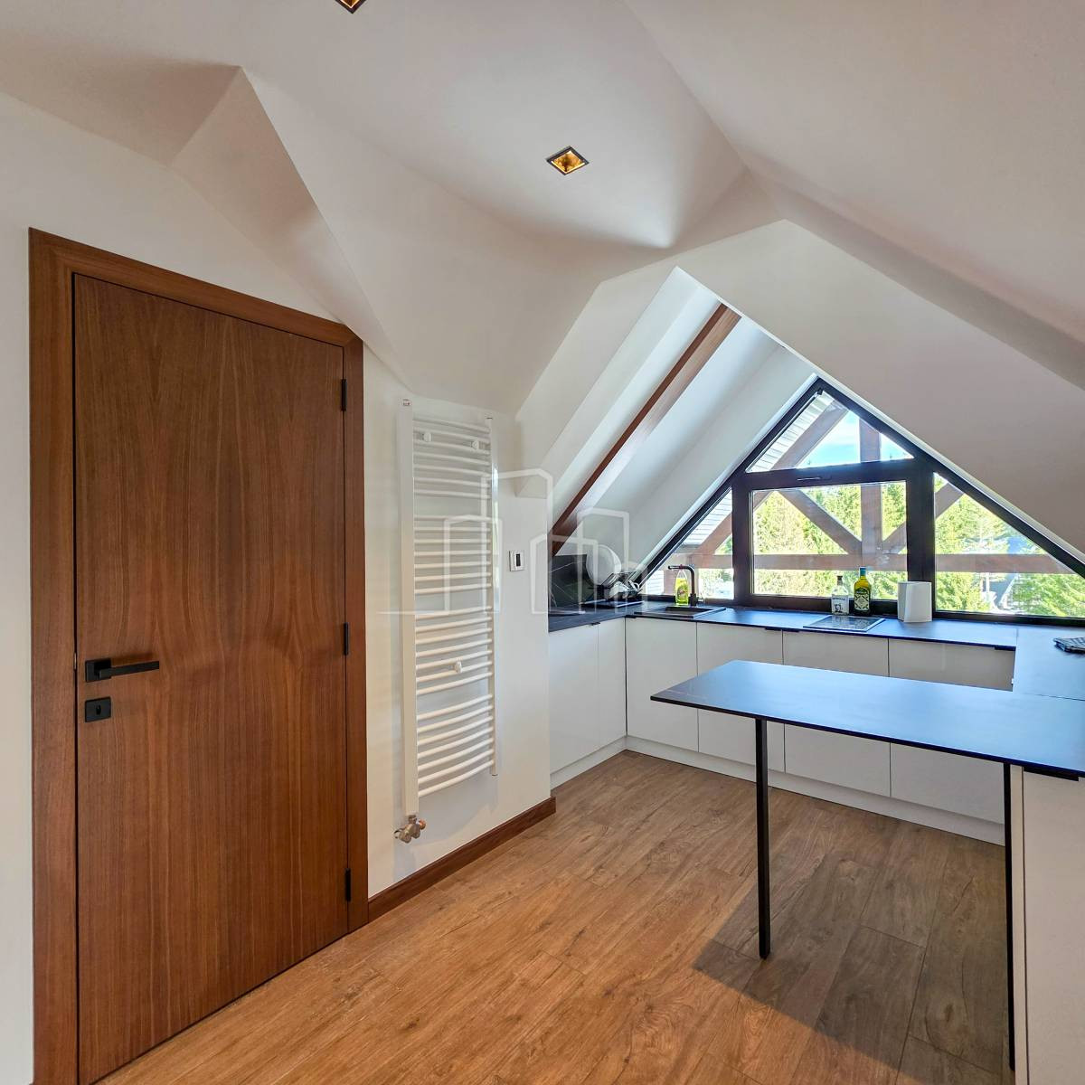 Opremljen Penthouse apartman 54m2 Dvorišta Jahorina prodaja 11